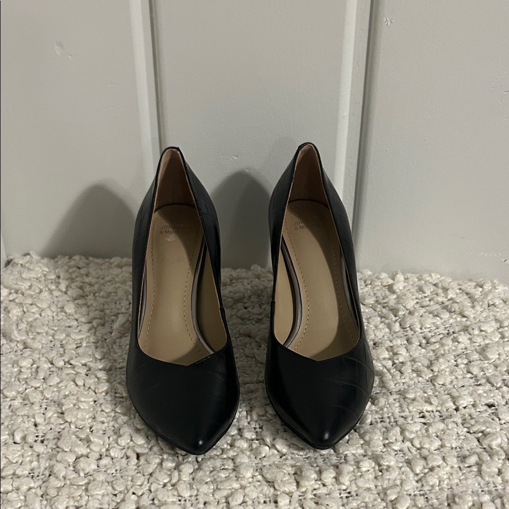 Johnston & Murphy Black Leather Heels